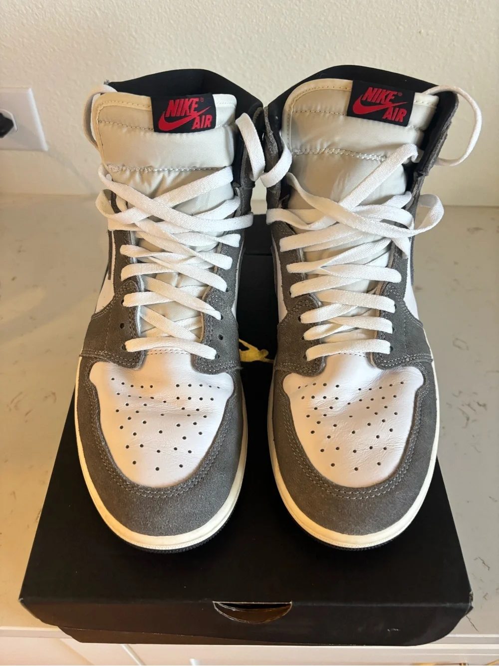 Jordan Air Jordan 1 Mid White Gray Suede